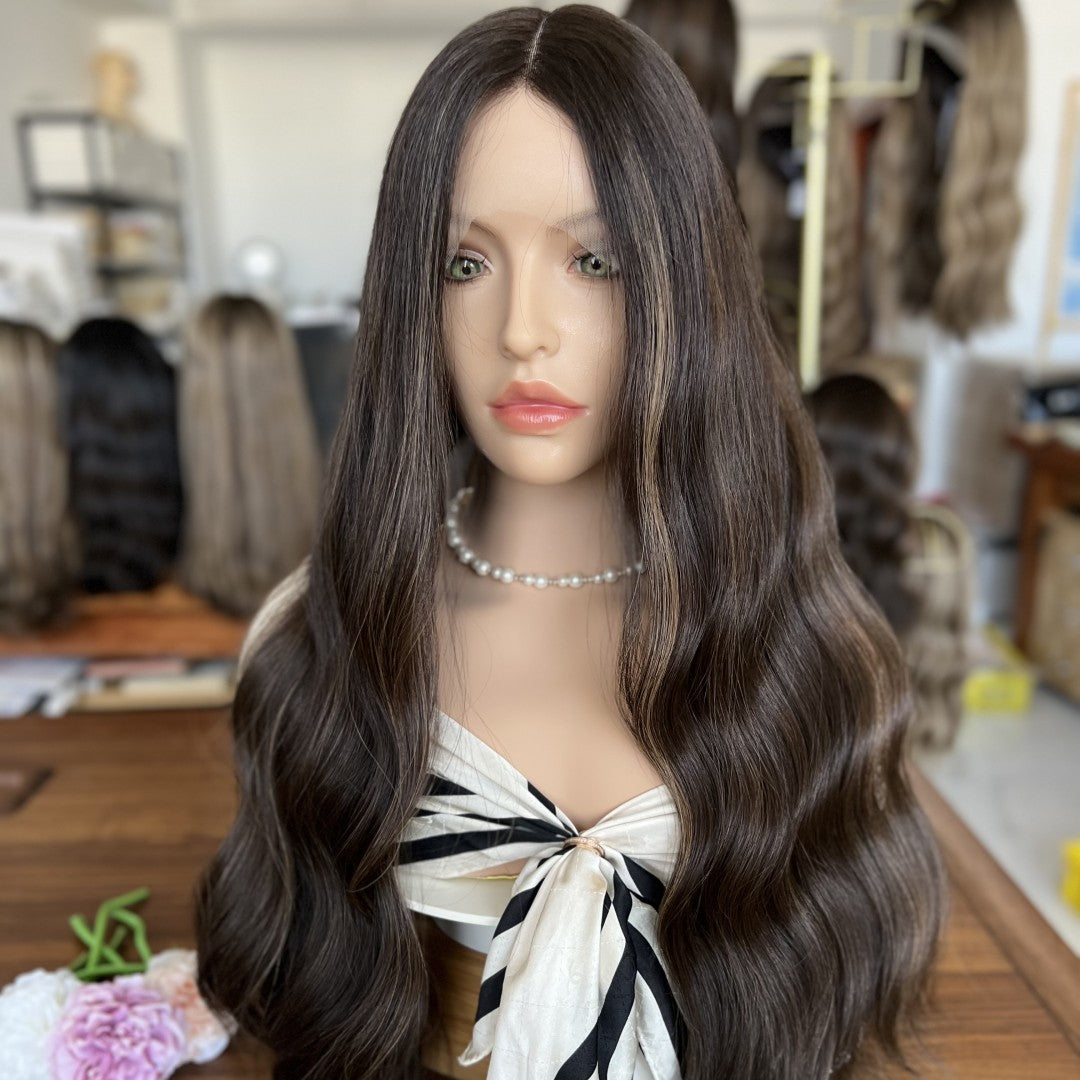In Stock Top Lace Wigs #8/2 – Iconic Must-Have Classic Style