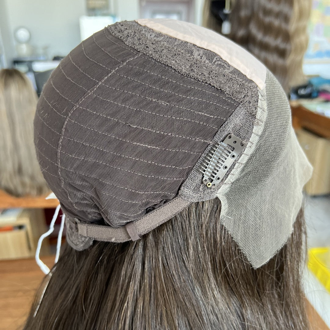 In Stock Top Lace Wigs #8/2 – Iconic Must-Have Classic Style