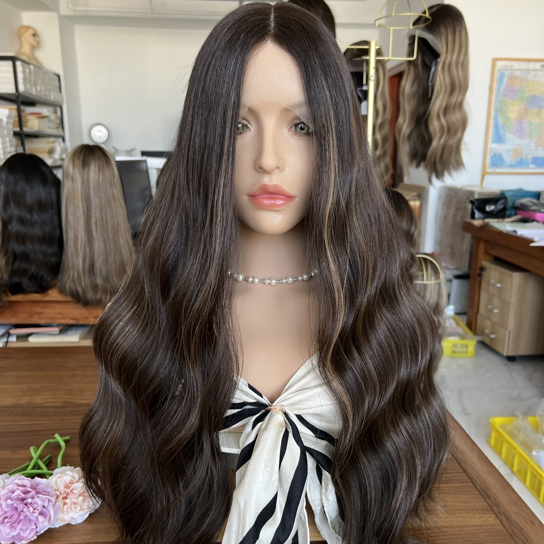 In Stock Top Lace Wigs #8/2 – Iconic Must-Have Classic Style