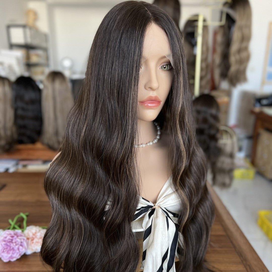 In Stock Top Lace Wigs #8/2 – Iconic Must-Have Classic Style