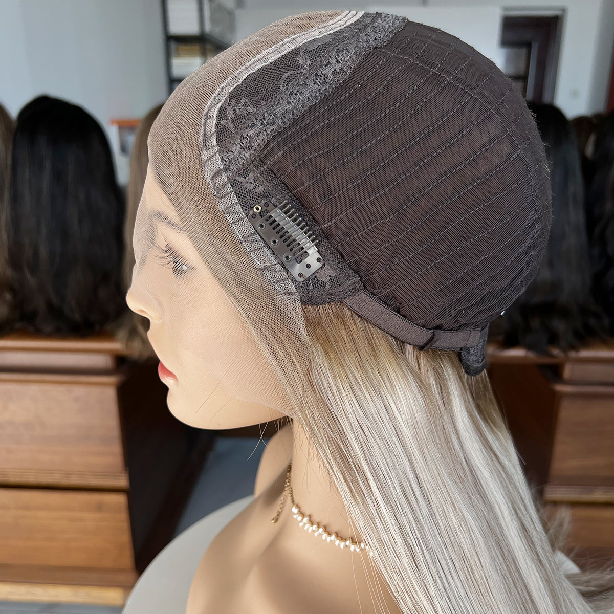 In Stock Blonde Top Lace Wig – Must-Have Style
